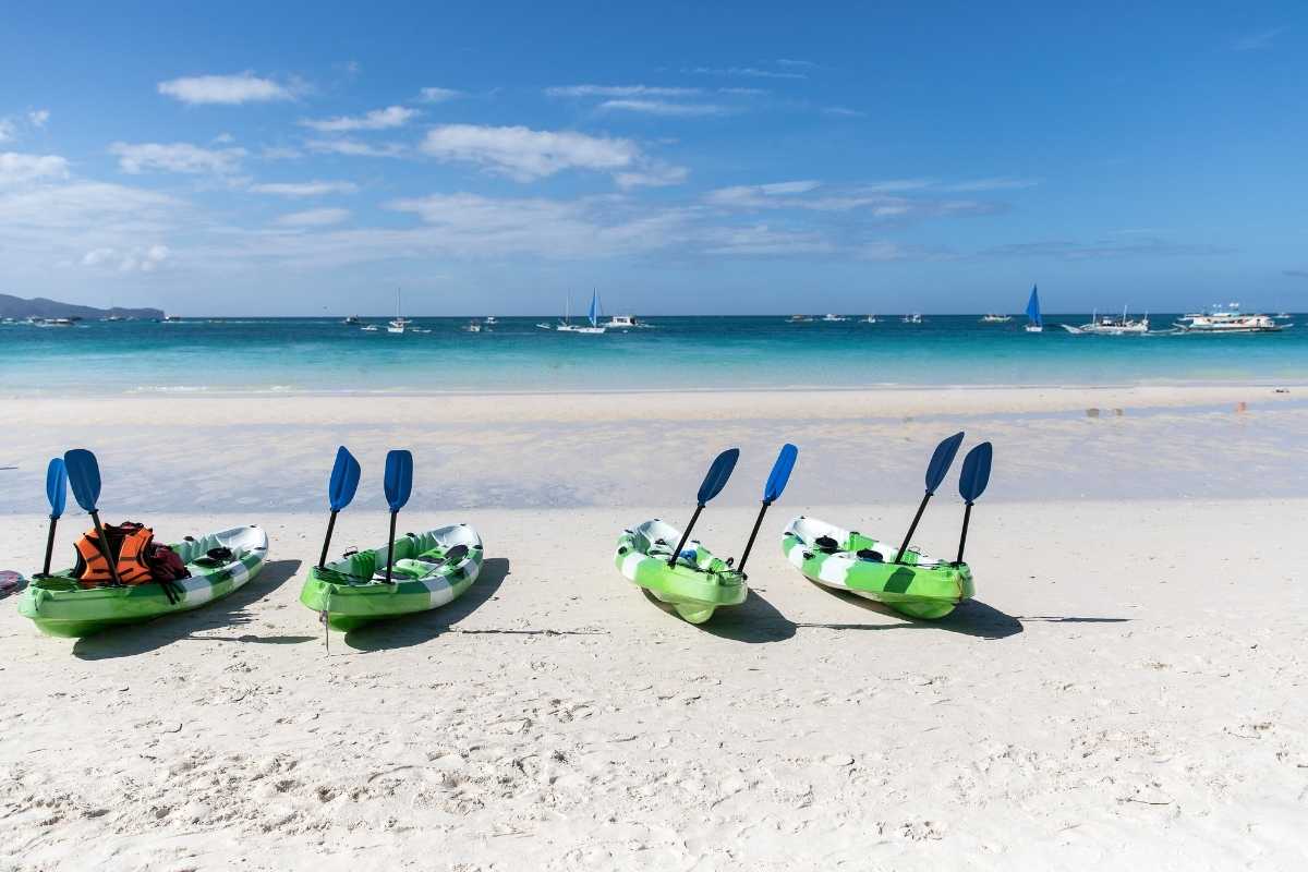 Beautiful Boracay Enticing Tourists, Inviting Investors