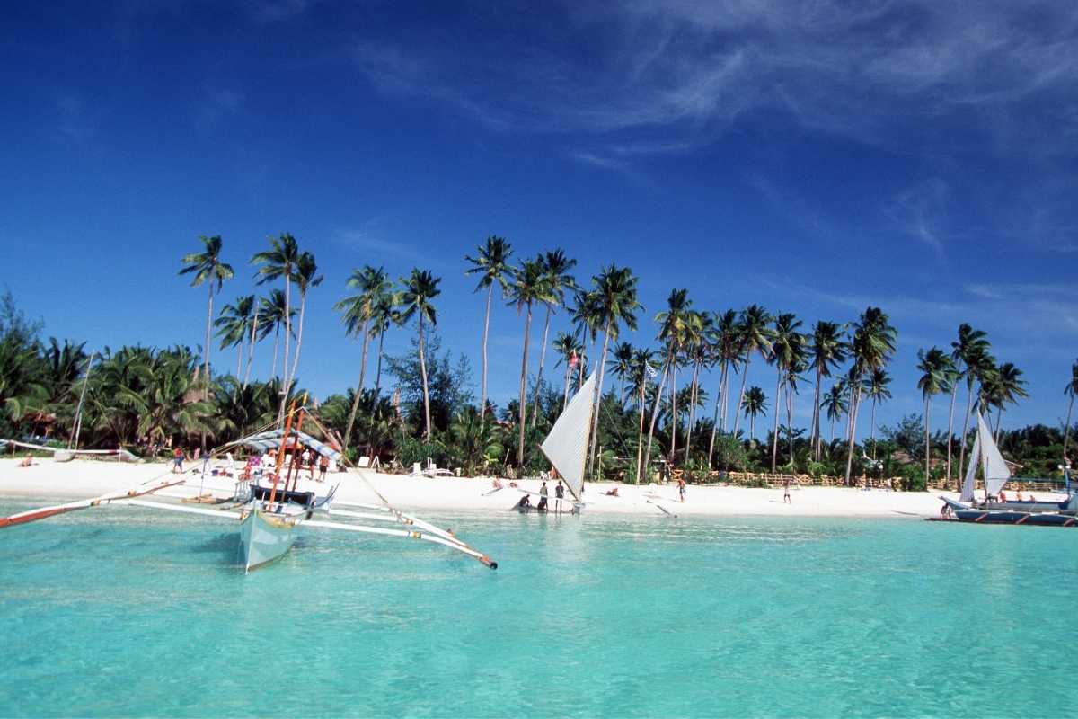 Travel Smart: 10 Tricks To Prove Boracay Is Budget-Friendly