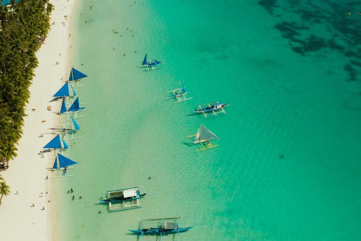6 Hour Private Guided Walking Tour around Boracay Island