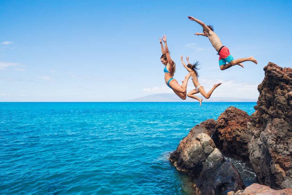 Cliff Diving with cruise tour in Boracay Island - BOOK NOW