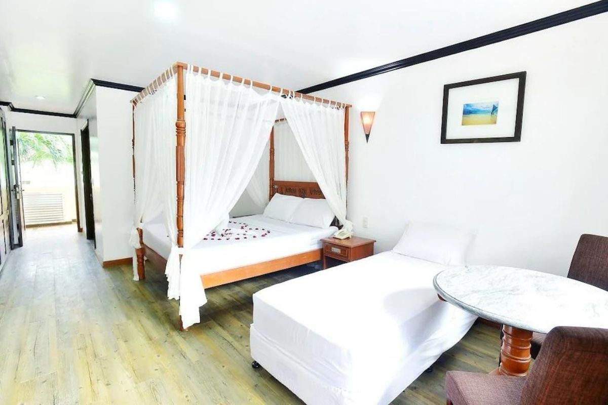 Real Maris Resort and Hotel - Boracay Island, Philippines