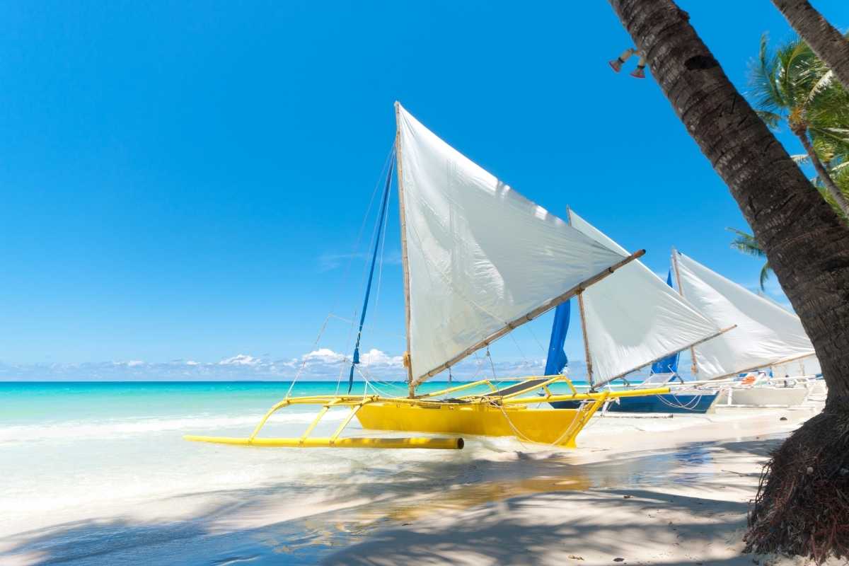 The Best Island Day Trips From Boracay Island