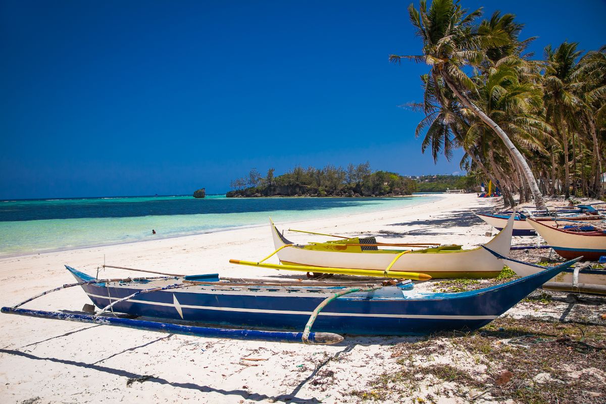 Local fishing boats on Bulabog Beach in Boracay